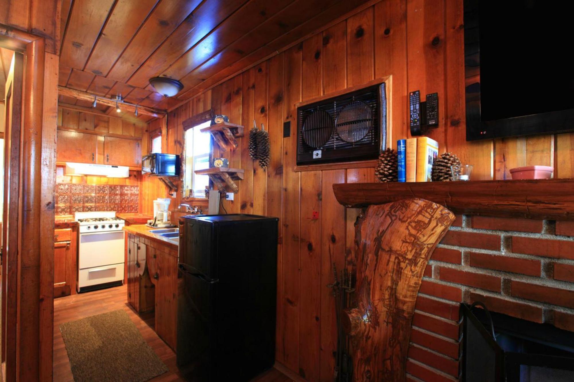 Sleepy Hollow Cabins & Hotel Crestline Ngoại thất bức ảnh